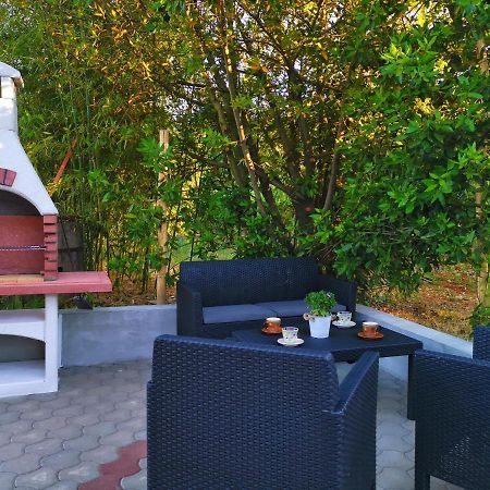 Holiday House Nela ลาบิน ภายนอก รูปภาพ